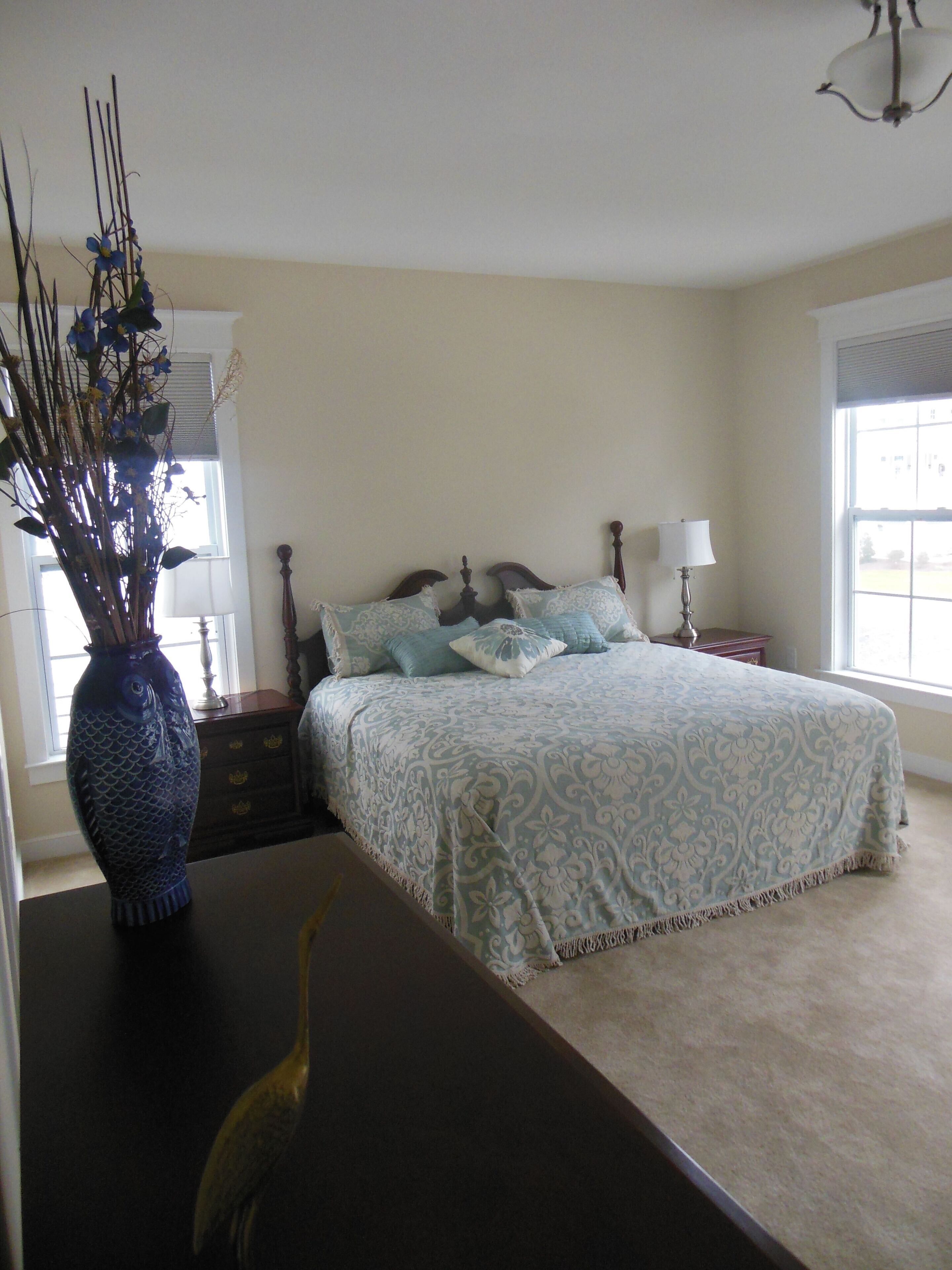 Beautiful Home in Luxurious Community. Offseason early arrival & late departure!