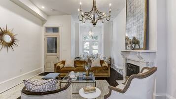 Smart TV, DVD player