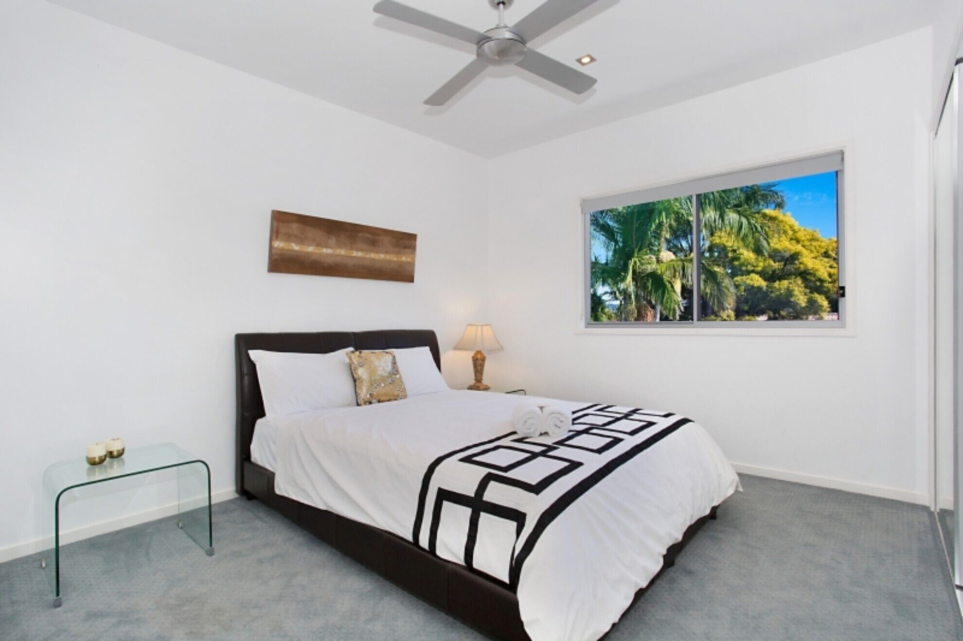 5⭐️ Family Luxury Waterfront home in Central Broadbeach — image 12