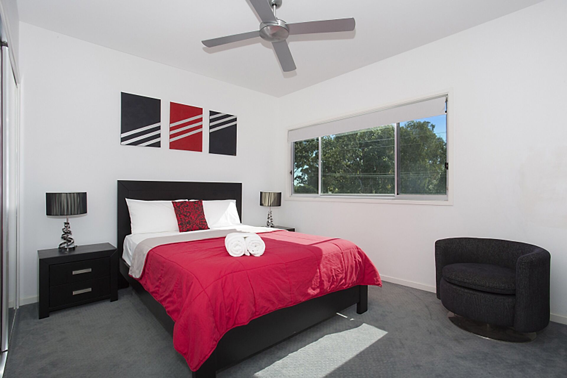 5⭐️ Family Luxury Waterfront home in Central Broadbeach — image 19