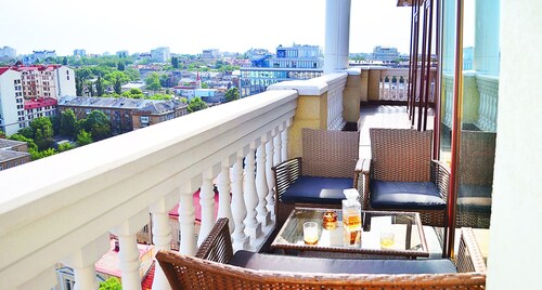 Luxus-Penthouse im prestigeträchtigen Neubau in der Nähe von Deribasovskaya, Operntheater