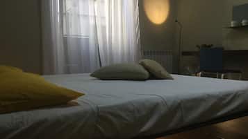 1 Schlafzimmer, Schreibtisch, Bügeleisen/Bügelbrett, WLAN