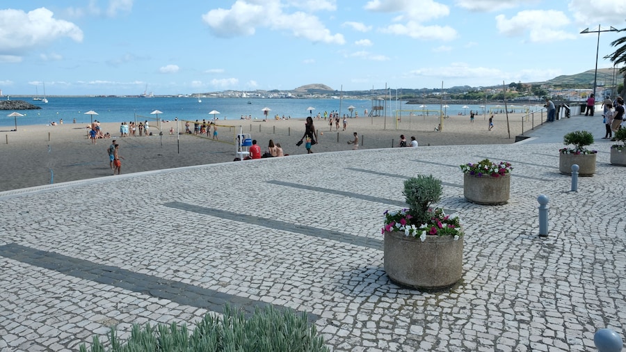 Royal Beach Hostel & Suites