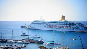 Marina - Apt W Stunning Sea Views In Excellent Location - MARINA (Free Parking & AC) (Funchal)