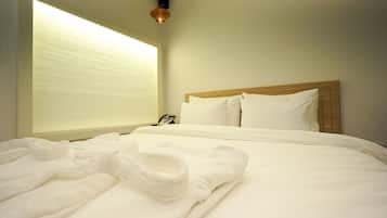 Standard Double Room | Down comforters, free WiFi, bed sheets