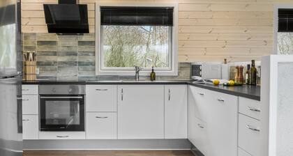 Nice home in Vestervig with WiFi