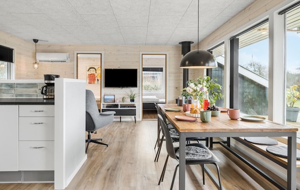 Dining - Nice home in Vestervig with WiFi (Vestervig)