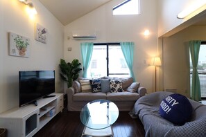 Interior detail - Blue Ocean (Okinawa)