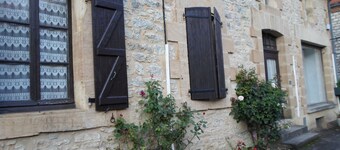 Studio 35 m2 with view of the old mill canal near downtown rue de la gare
