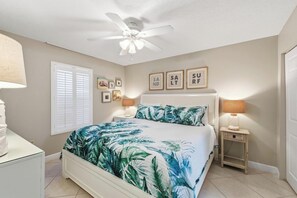 1 bedroom, iron/ironing board, free WiFi, bed sheets - BEACH FRONT and PERFECT VIEWS at PELICAN BEACH RESORT UNIT 409 (Destin)