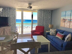 Smart TV, DVD player - BEACH FRONT and PERFECT VIEWS at PELICAN BEACH RESORT UNIT 409 (Destin)