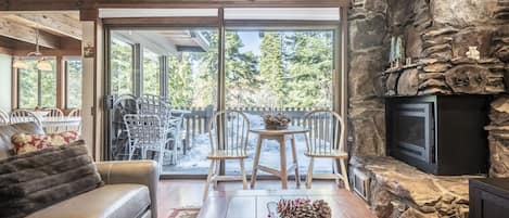 Smart TV, fireplace, DVD player