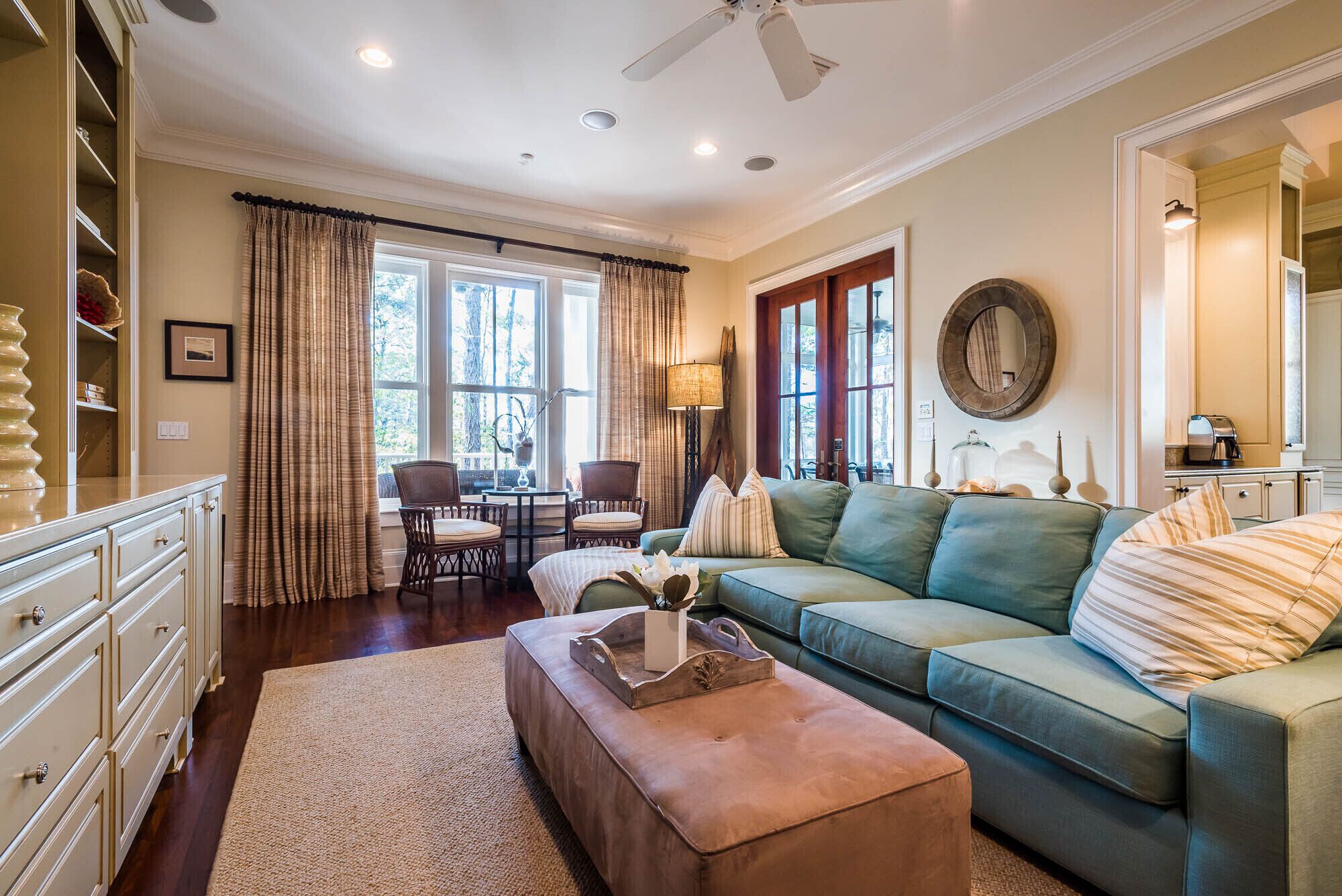 Cottage District, Rooftop Deck, Lake Views, Carriage House!