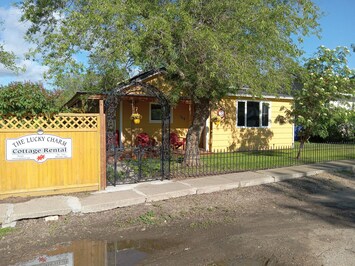 Image of The lucky charm gem of the prairies