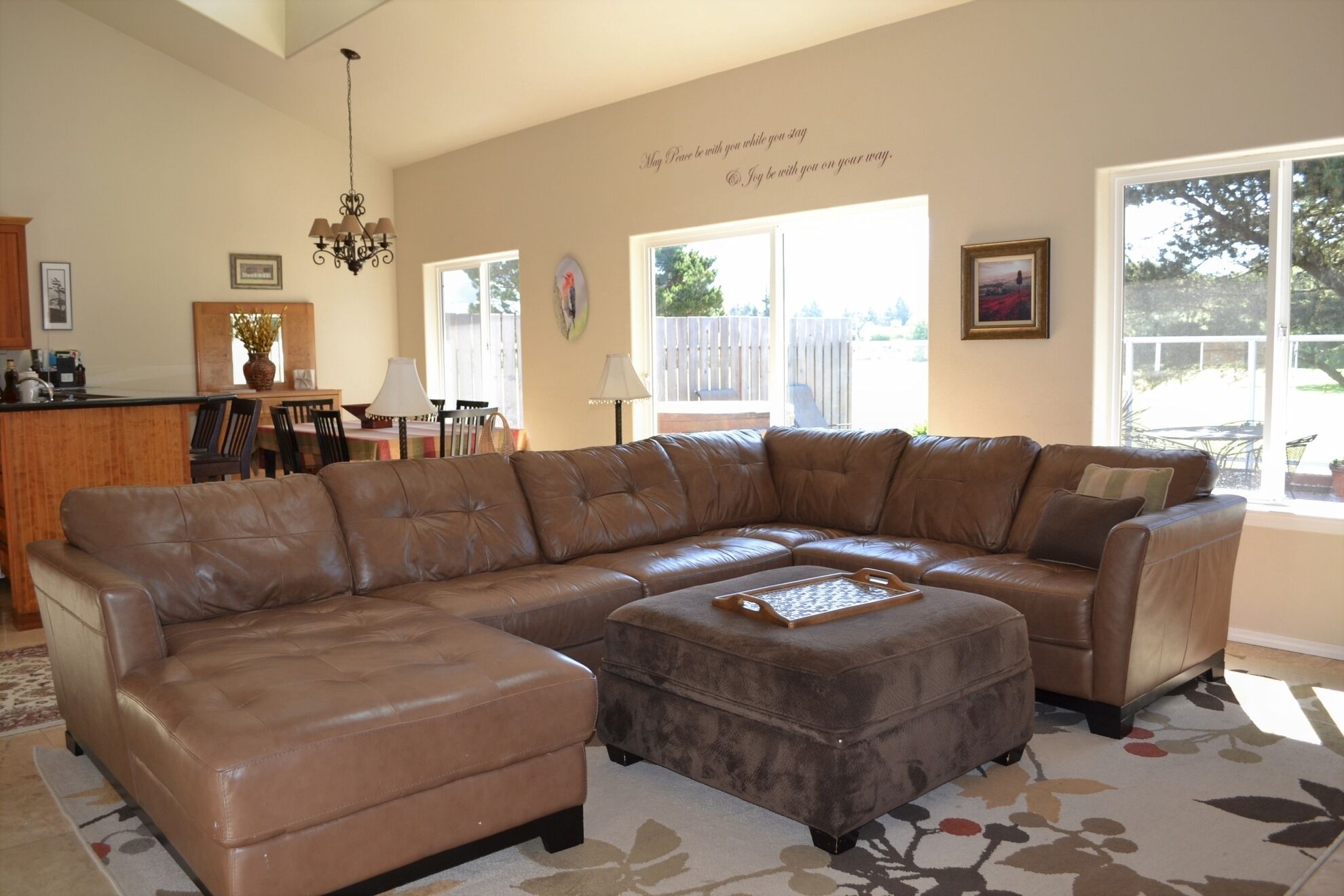 South Seaside -Tastefully decorated 3 bedroom 2 1/2 bath home, on golf course.