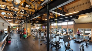 Fitness facility - Creekside Cabin - Beautiful Dog Friendly Cabin in TD, Hiking and Biking Access (Truckee)