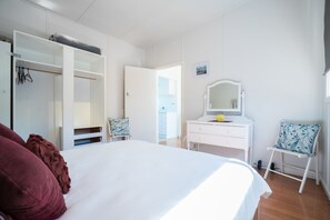 Premium Apartment, 2 Bedrooms | Iron/ironing board