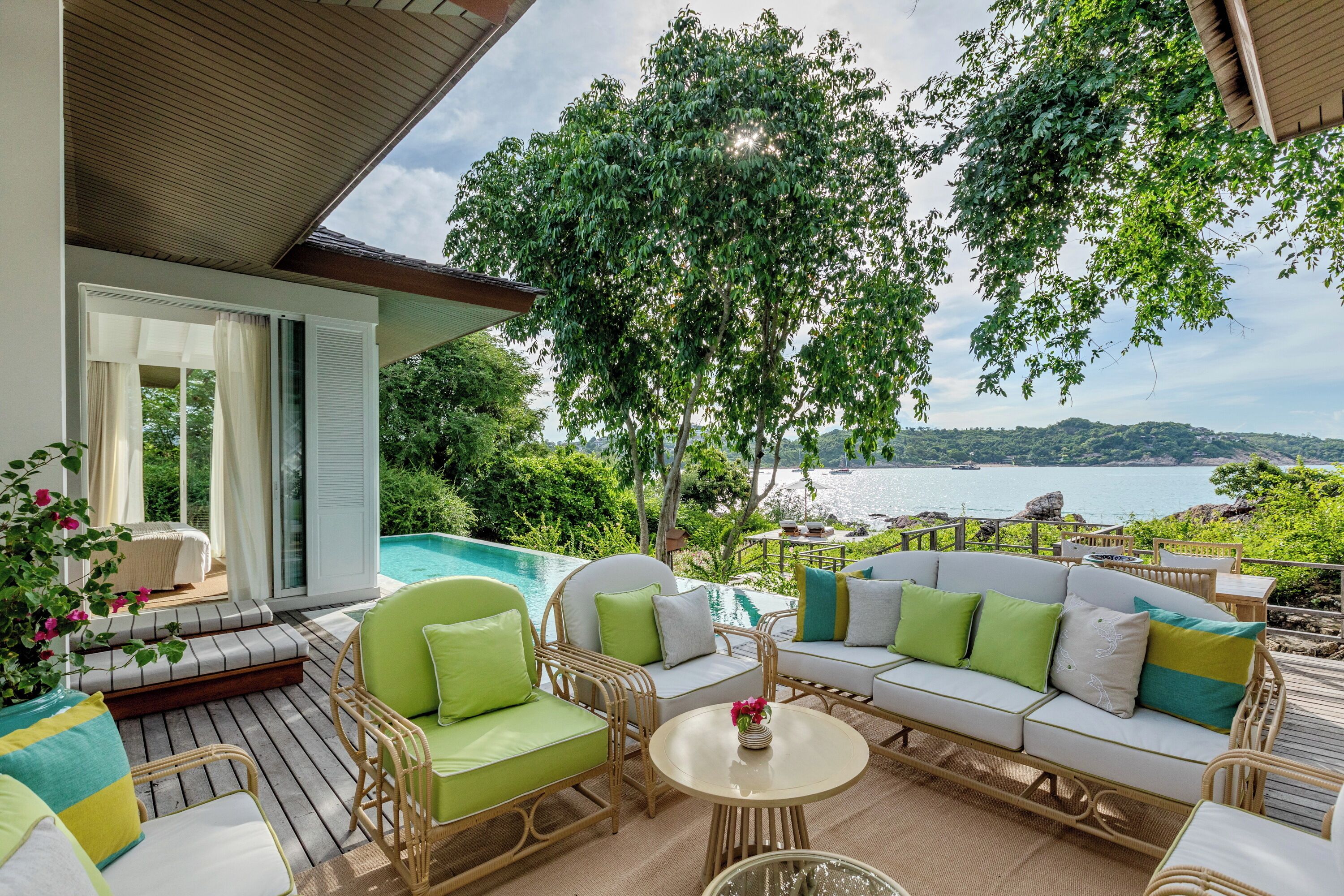 Biệt thự có thiết kế đặc trưng, hồ bơi riêng (Fahn Noi) | Hiên