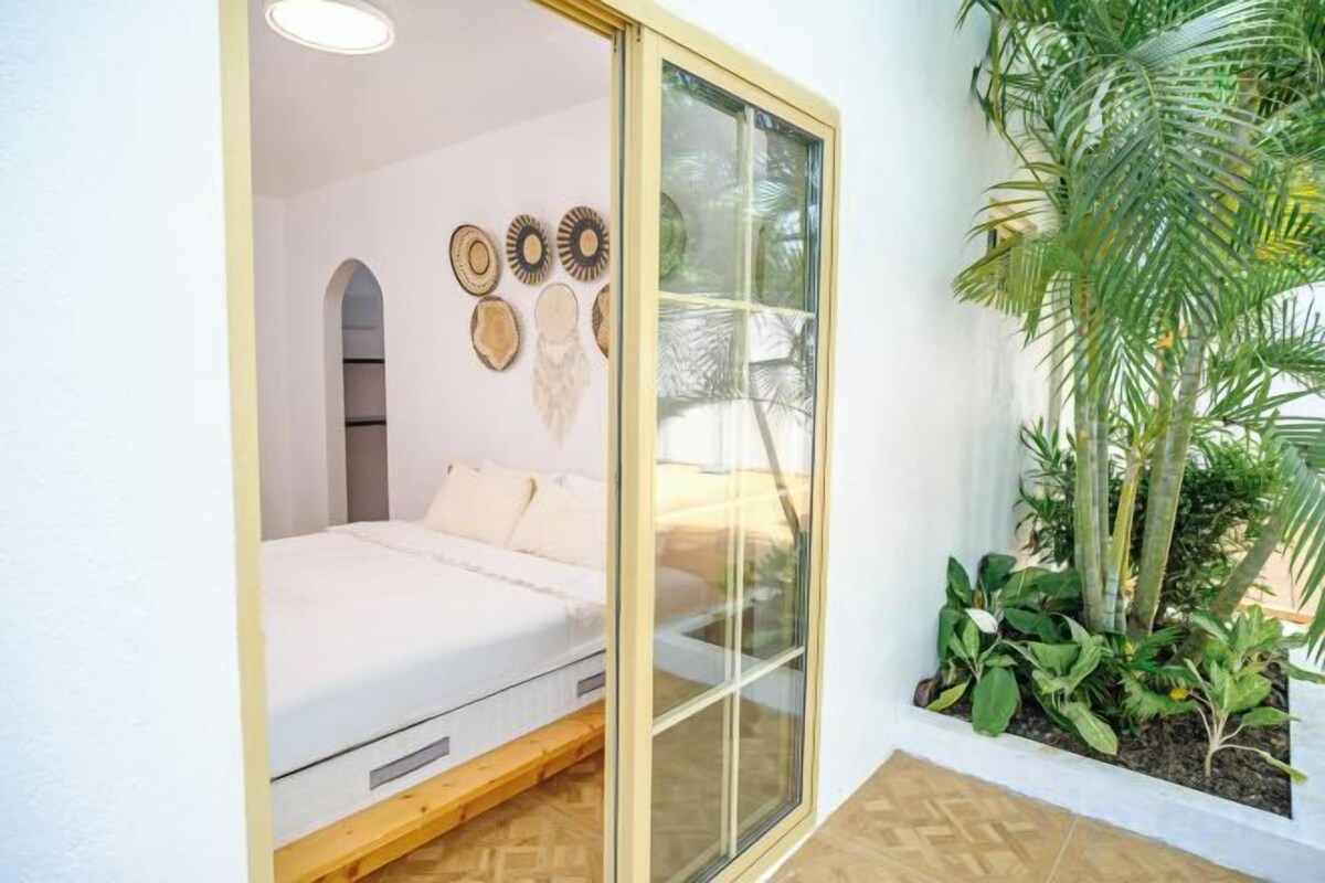 1 bedroom, premium bedding, desk, blackout drapes
