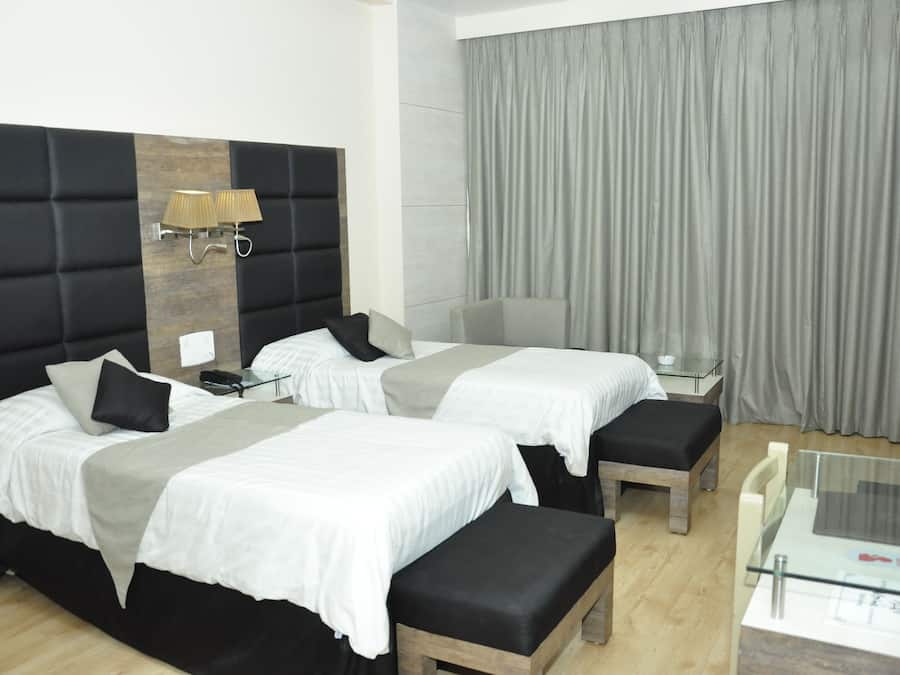 Kamar Eksekutif | Tirai kedap cahaya, kedap suara, dan tempat tidur lipat/tambahan