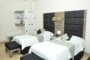 行政客房 | 遮光窗帘、隔音、折叠床/加床（额外收费）、免费 WiFi