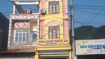 Fachada da propriedade