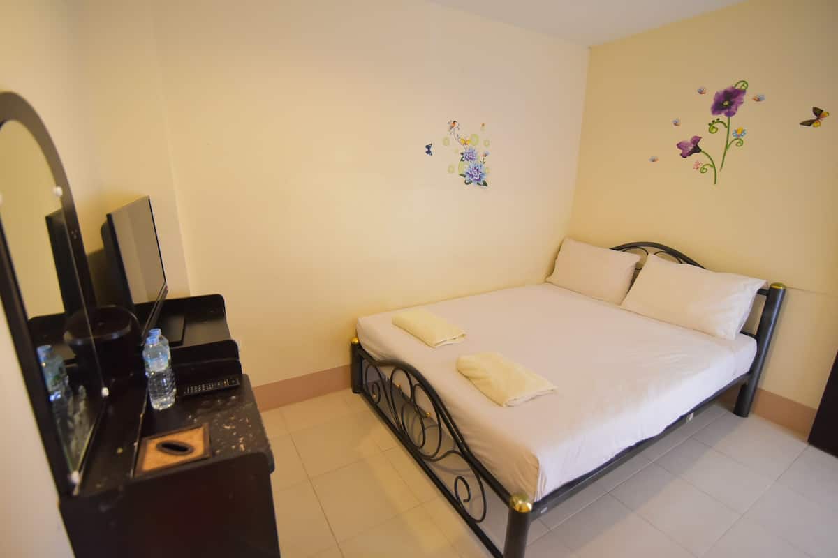 Standard Double Room (No Windows) | 1 bedroom, free WiFi