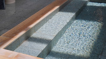 Bain à remous intérieur