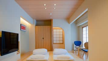 In-room safe, soundproofing, free WiFi