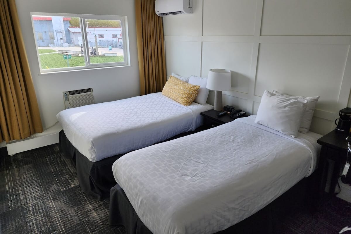 Camera Superior con letto matrimoniale o 2 letti singoli, letti multipli, non fumatori | Tende oscuranti, Wi-Fi gratuito, lenzuola