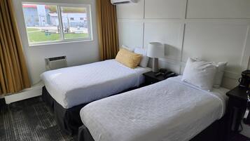 Blackout curtains, free WiFi, bed sheets