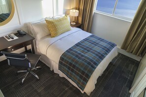 Superior Single Room, 1 Queen Bed, Non Smoking | Blackout drapes, free WiFi, bed sheets