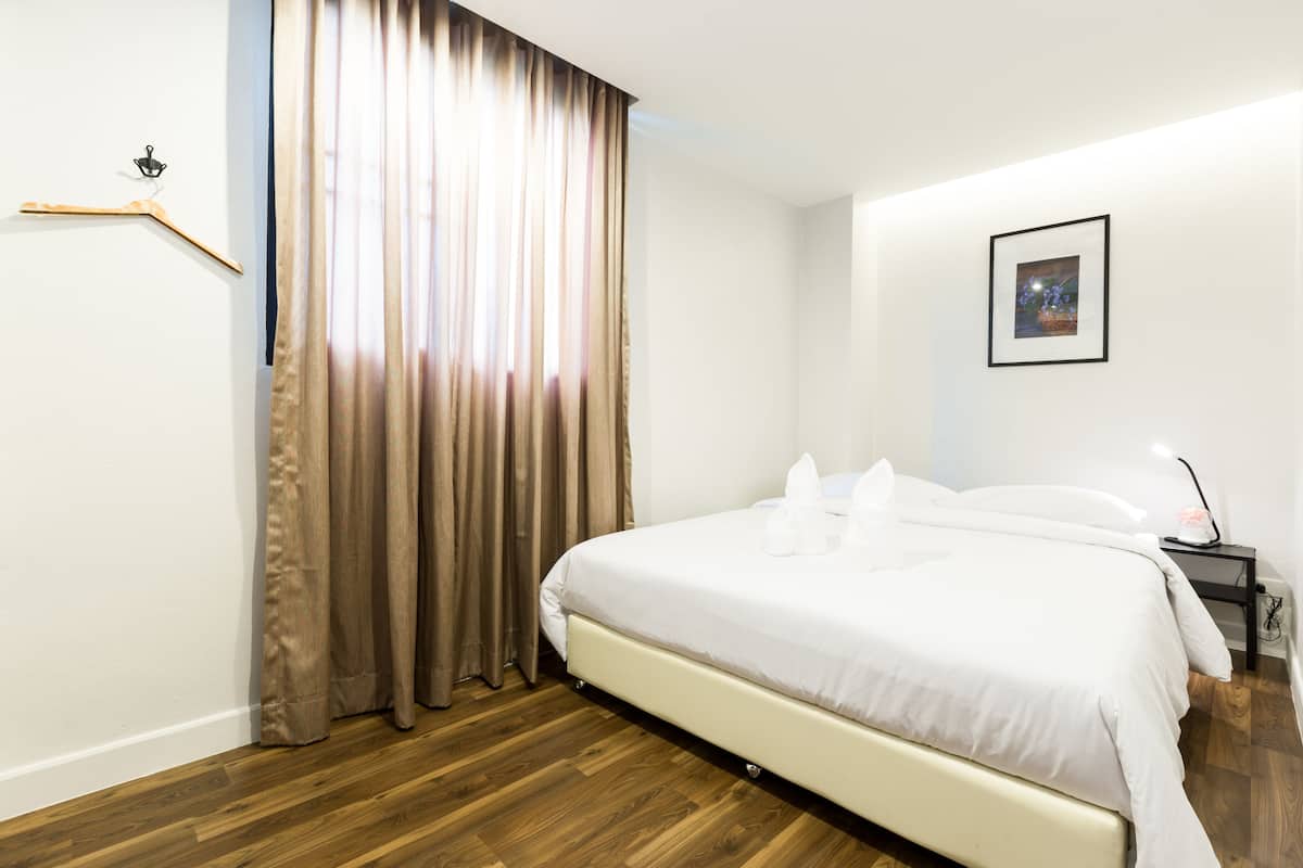 Cortinas blackout, sistema de insonorización y wifi gratis