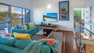 House, 3 Bedrooms | Living area | LED TV, DVD player, iPod dock