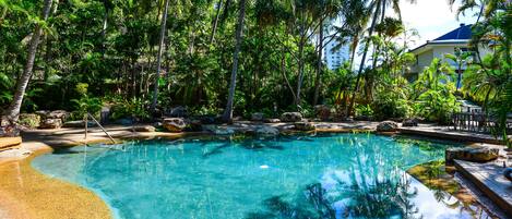 3 outdoor pools, pool umbrellas, pool loungers