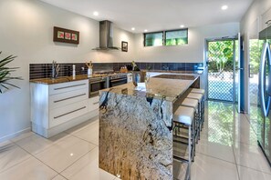 Apartment, 2 Bedrooms (2K, 1 Air Bed or 2KS, 1K, 1 Air Bed) | Private kitchen