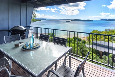 Panorama 3 Hamilton Island 2 Bedroom Ocean View Near Marina With Golf Buggy
