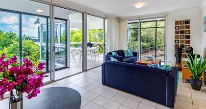 Oasis 1 Hamilton Island 2 Bedroom Apartment In Central Location With Golf Buggy