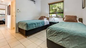 Apartment, 2 Bedrooms | 2 bedrooms, free WiFi, bed sheets
