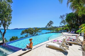 2 outdoor pools, pool loungers - Shorelines 27 Hamilton Island 2 Bedroom Ocean View Near Marina With Golf Buggy (Whitsundays)