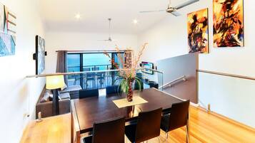 Apartment, 2 Bedrooms (2K, 1 Air Bed or 1K, 2KS, 1 Air Bed) | In-room dining