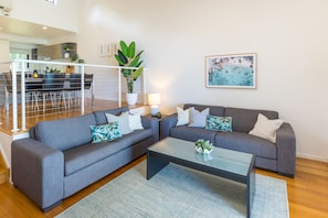 Apartment, 2 Bedrooms | Living area