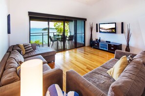 公寓, 2 間臥室 | 起居區 | LED 液晶電視、 DVD 播放機、乒乓球