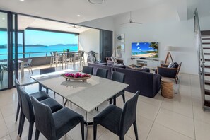 Dining - Villa 12 The Edge Oceanfront Deluxe 3 Bedroom Near Marina With Golf Buggy (Whitsundays)