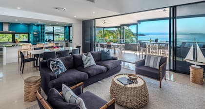 Villa 12 The Edge Oceanfront Deluxe 3 Bedroom Near Marina With Golf Buggy