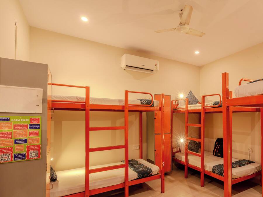 6 Bed Mixed Dorm | In-room safe, soundproofing, iron/ironing board (on request)