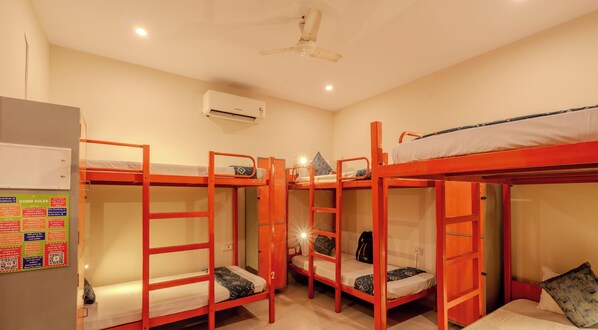 In-room safe, soundproofing, iron/ironing board (on request) - Zostel Jaipur (Jaipur)