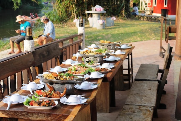 Restaurant - River & Mountain resort (Nakhon Nayok)