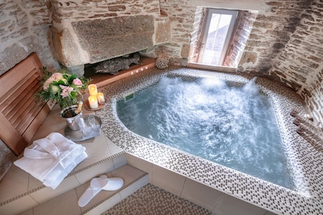 Tina de hidromasaje interior
