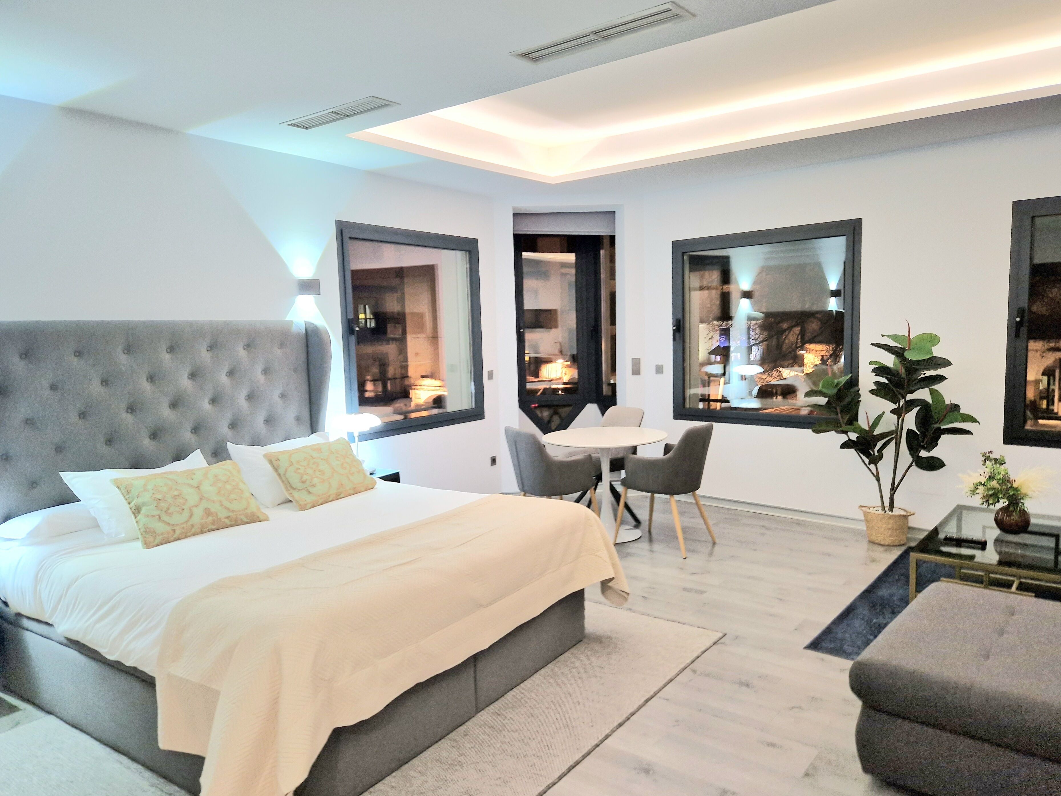 Suíte estúdio luxo | 3 quartos, roupas de cama premium, edredons de pluma